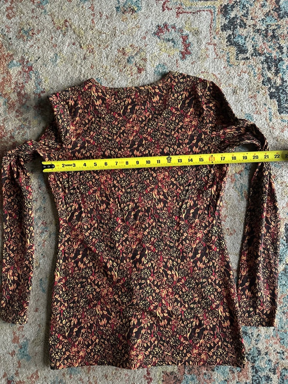 Peruvian Connection Fitted Floral Long-Sleeve Scoop Top in Rusty Colors - Picture 7 of 8